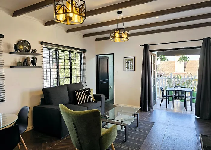 Hampton Collection Avenues - Urban 4 Sleeper Apartment