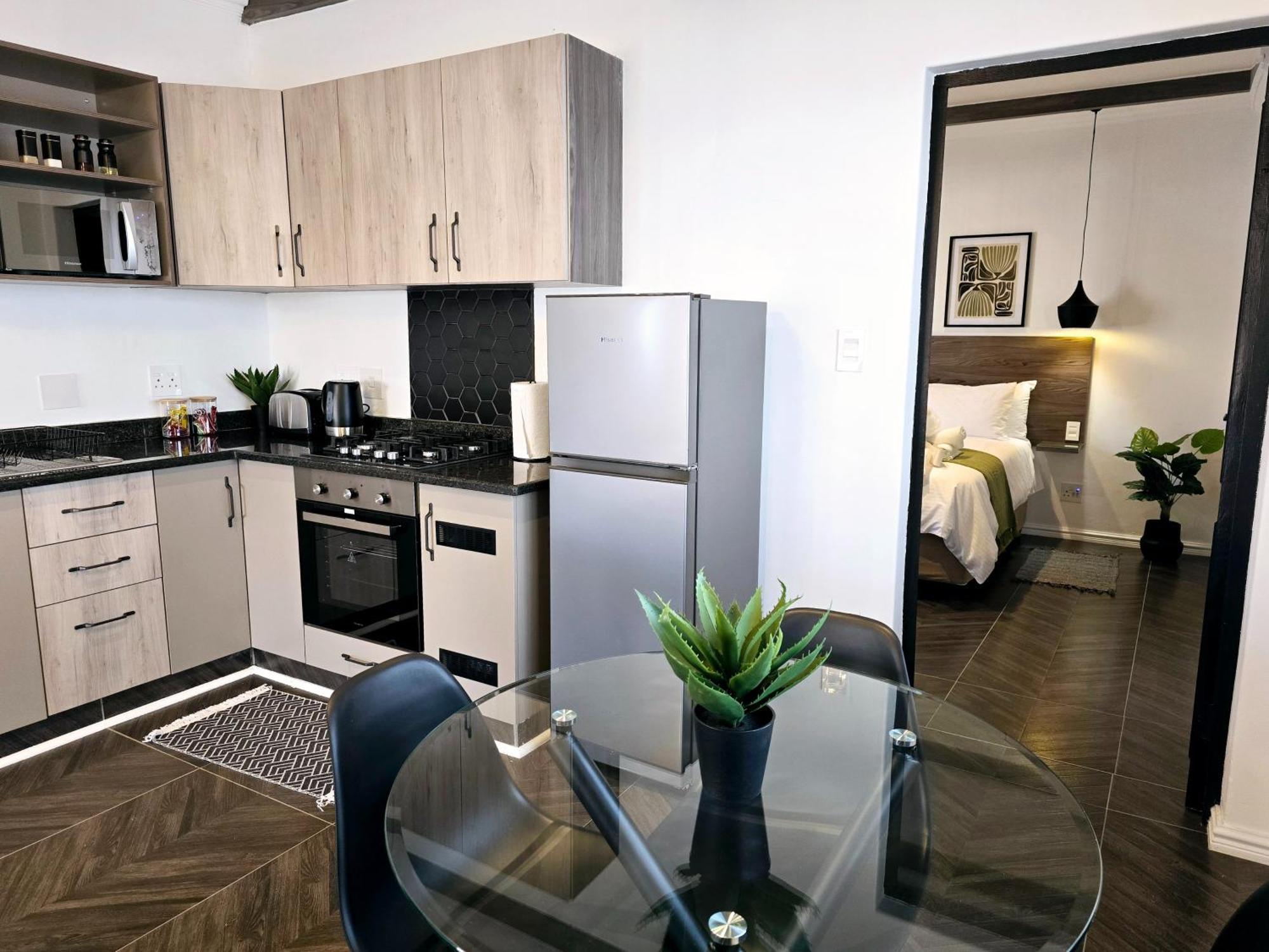 Hampton Collection Avenues - Urban 4 Sleeper Durban